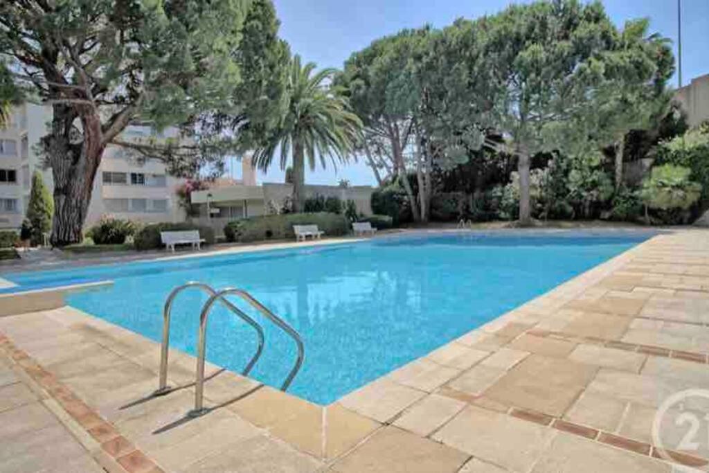 Golfe Juan Studio Dans Residence Avec Piscine Vallauris Eksteriør billede