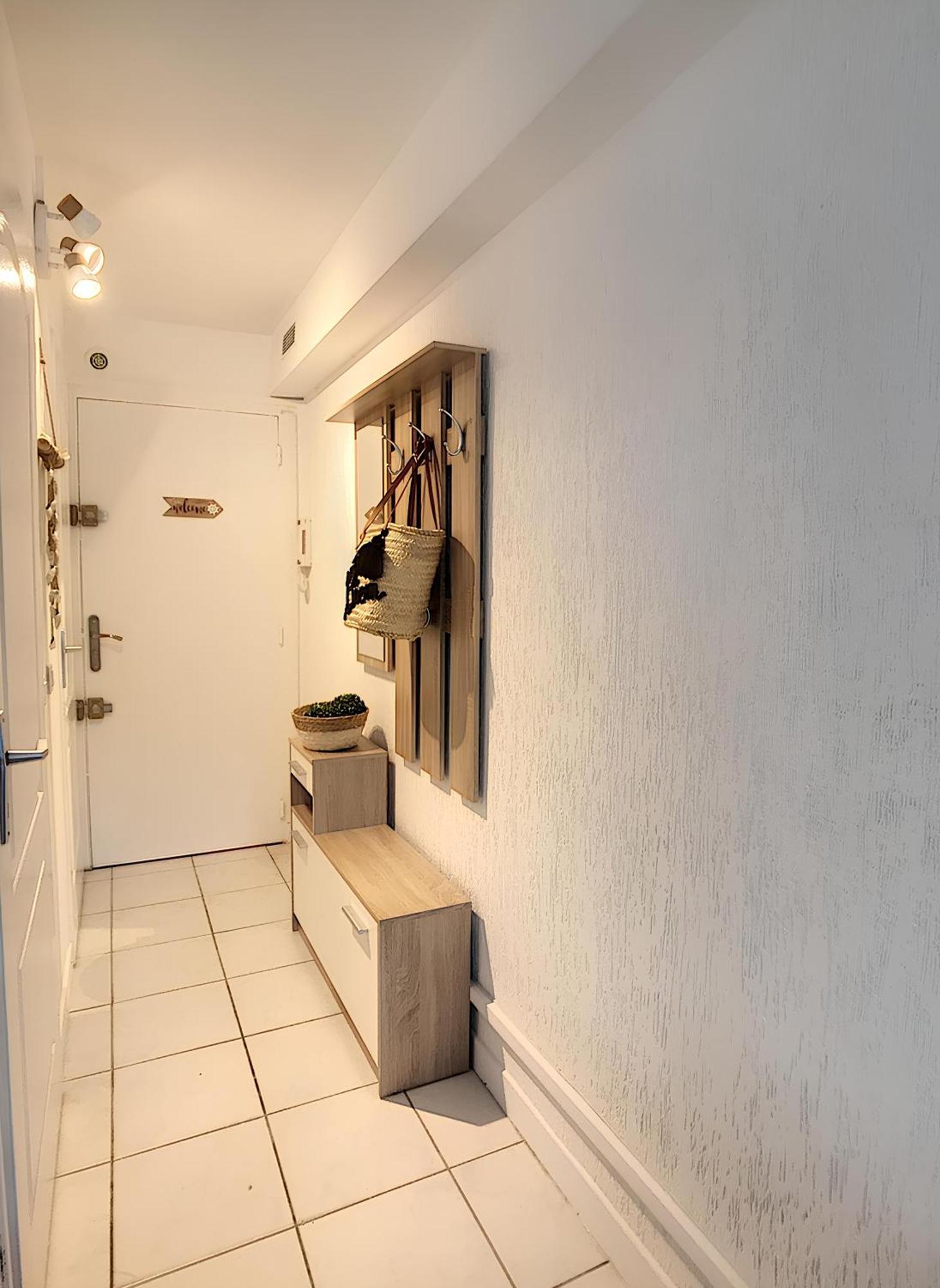 Golfe Juan Studio Dans Residence Avec Piscine Vallauris Eksteriør billede